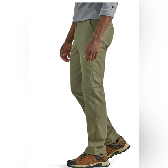 Wrangler® Men's and Big Men's Outdoor Frontier Rugged Utility Pant with UPF 50+ - Picture 6 of 8